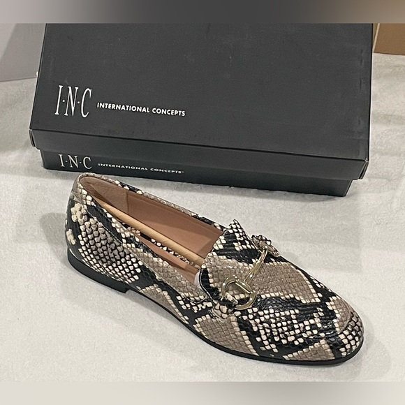 INC Gayylel Snake Slip-On Loafers Sz 6 BNWB - Picture 3 of 3